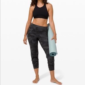 Lululemon Align Joggers cropped